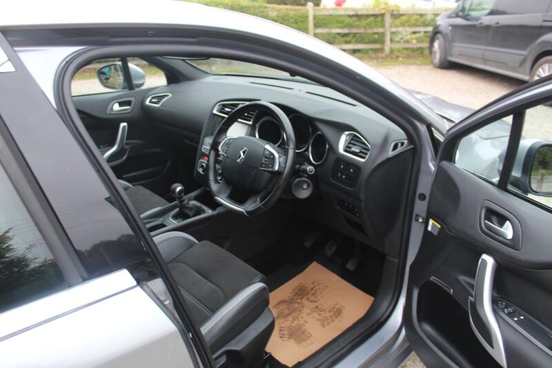 DS AUTOMOBILES DS 4