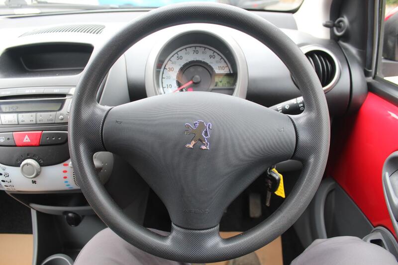 PEUGEOT 107