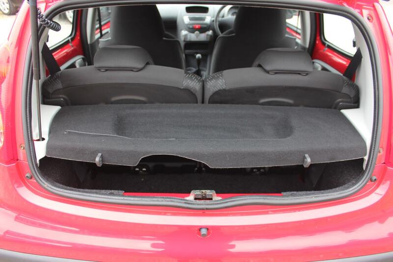 PEUGEOT 107