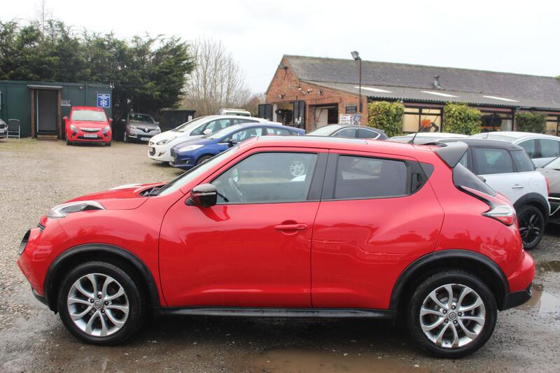 NISSAN JUKE