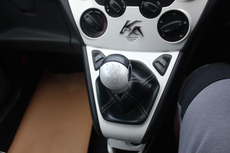 FORD KA