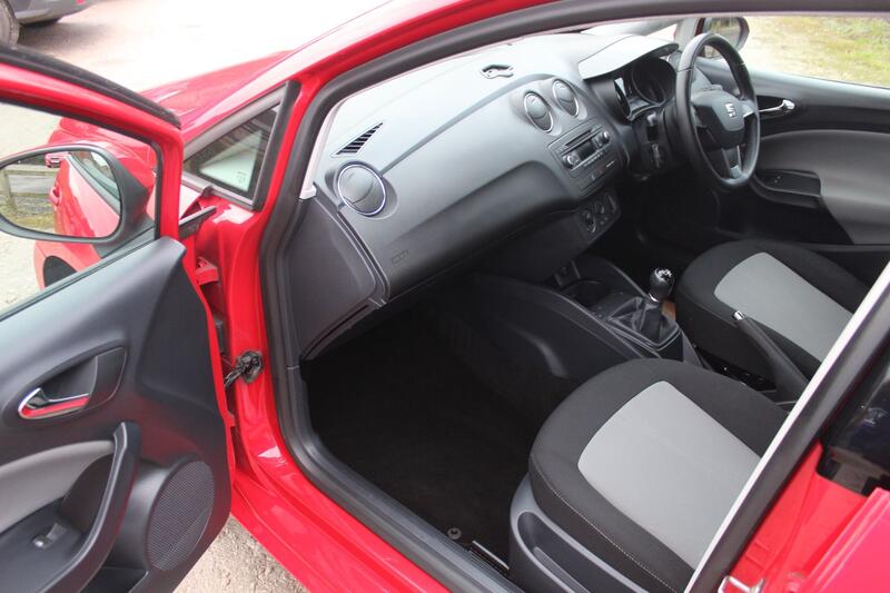 SEAT IBIZA