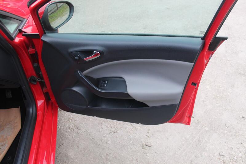 SEAT IBIZA