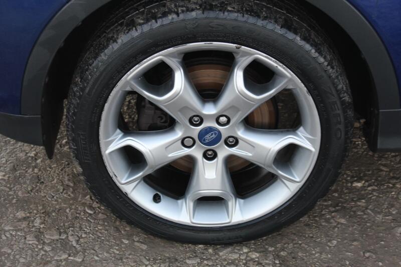 FORD KUGA