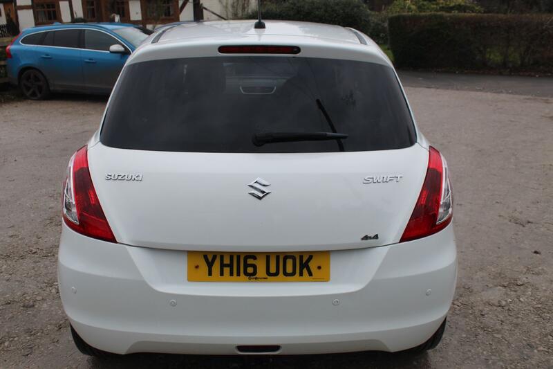 SUZUKI SWIFT