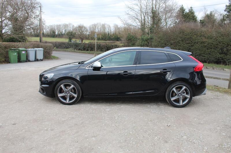 VOLVO V40
