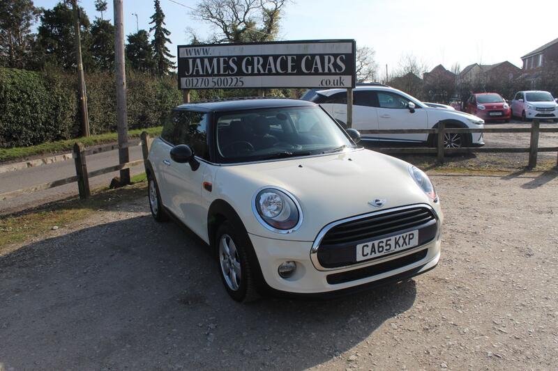 MINI HATCH