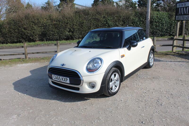 MINI HATCH