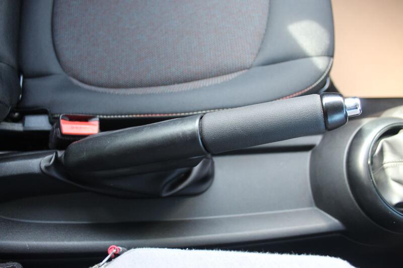 MINI HATCH