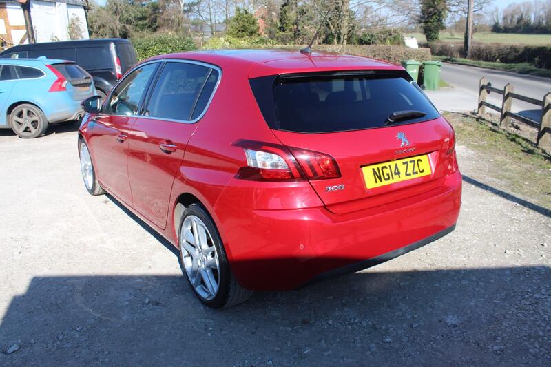 PEUGEOT 308
