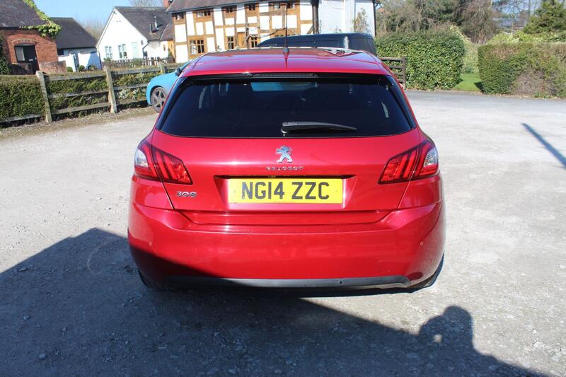 PEUGEOT 308