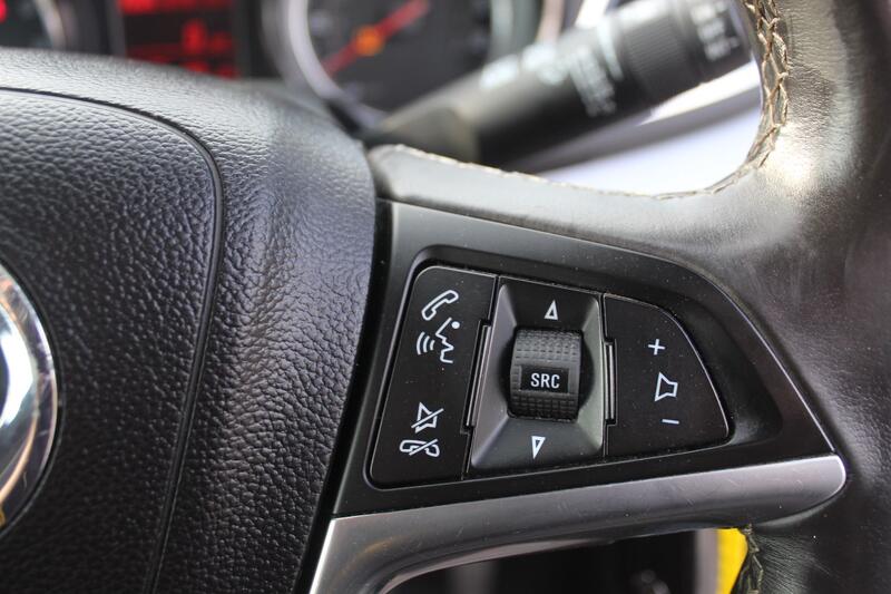 VAUXHALL MOKKA