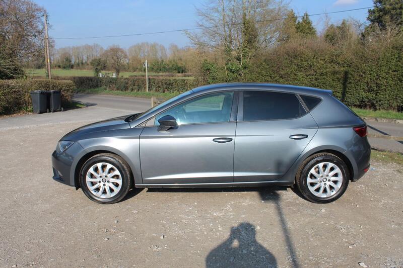 SEAT LEON