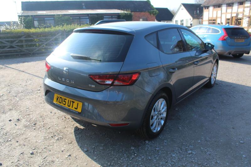SEAT LEON