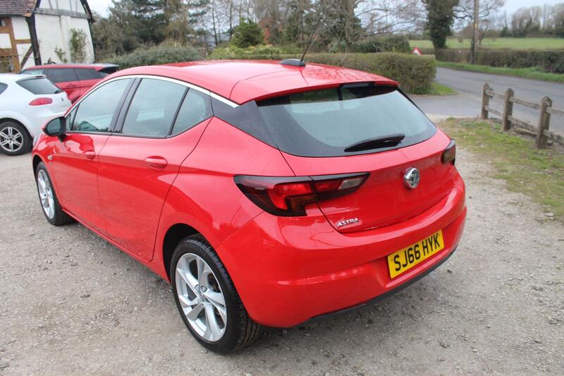 VAUXHALL ASTRA