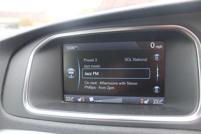 VOLVO V40