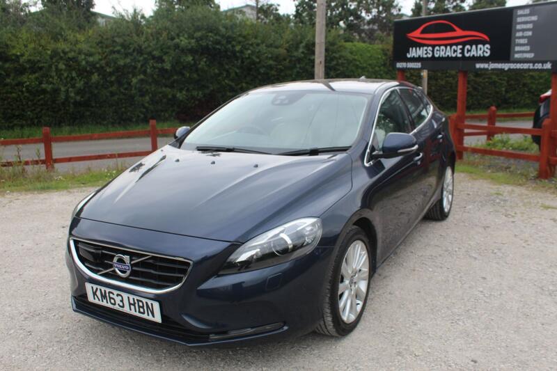 VOLVO V40