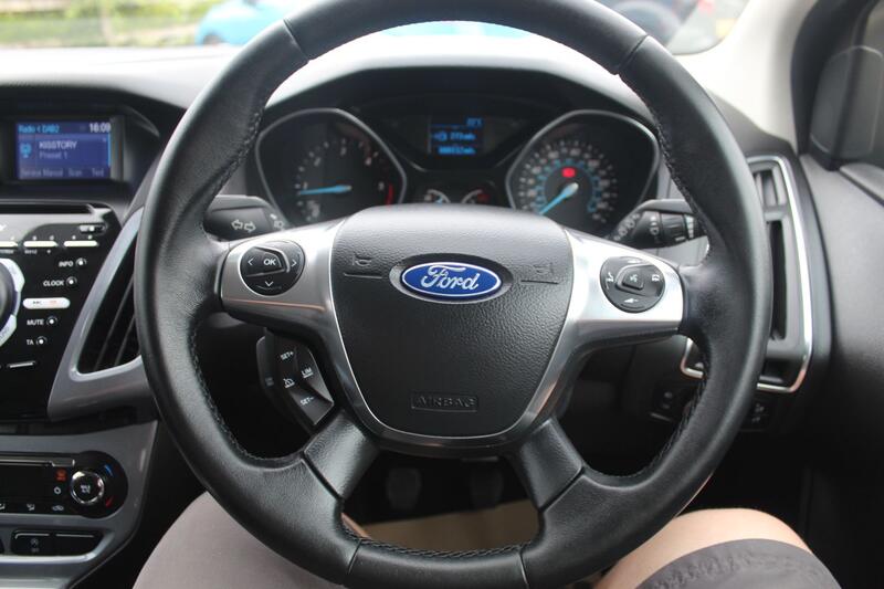 FORD FOCUS